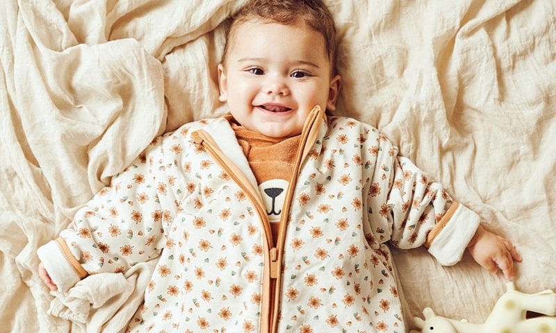 Ensemble pour bébé comment composer des tenues adorables et confortables